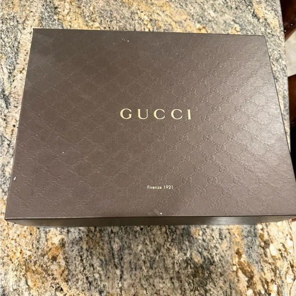 Authentic Gucci Men's Olive Lace-Up Shoes Size 8.0 - Picture 12 of 16